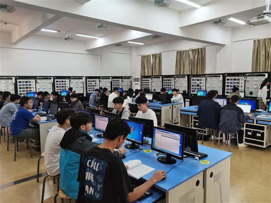 物联网工程技术实训室