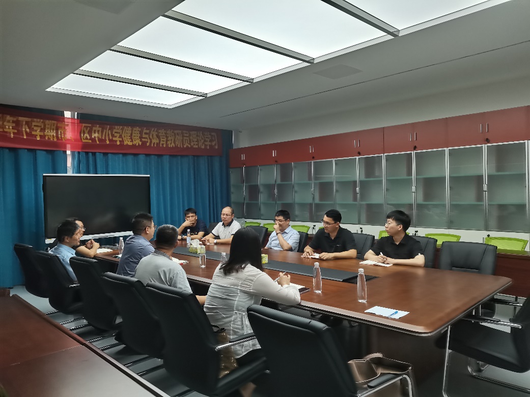 D:\大数据员工工作\20220510 网站管理\新闻稿汇总\20230524 参观番禺职业技术学院\探讨交流.jpg