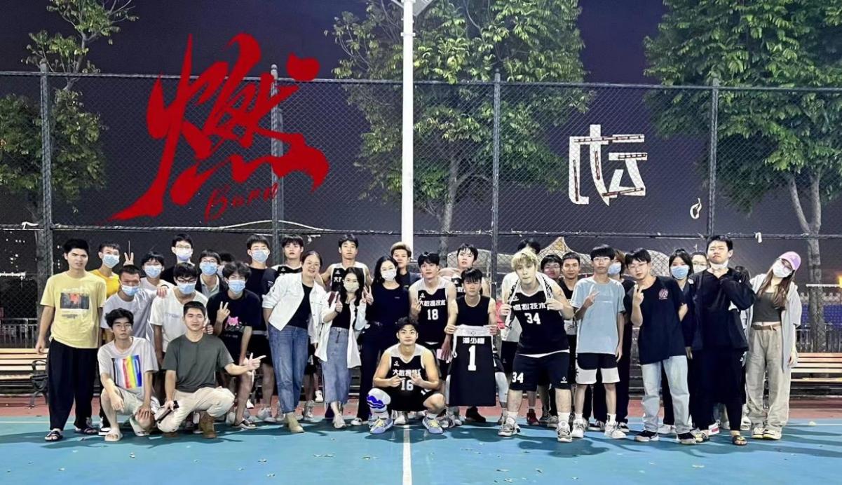 篮球赛照片